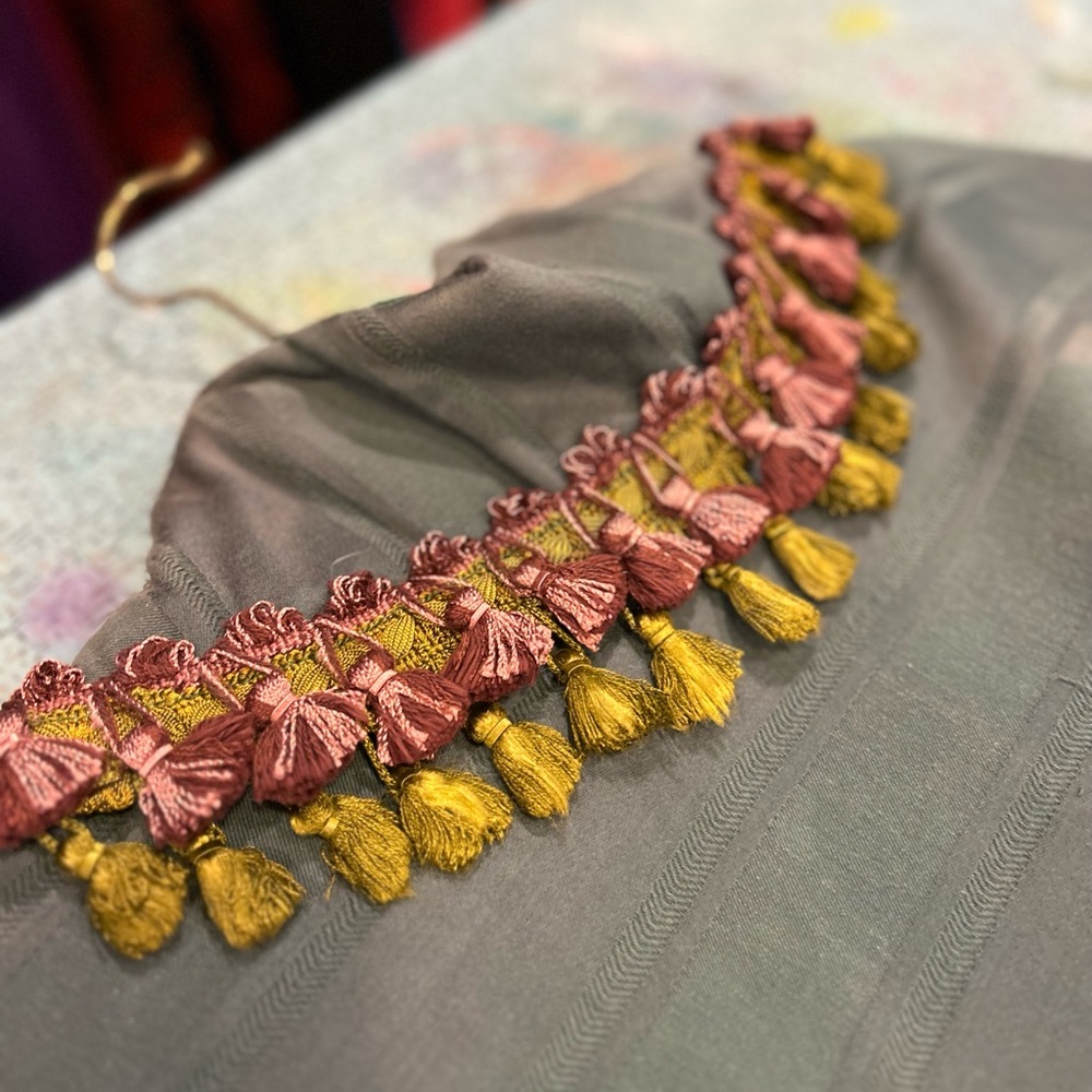 Vintage Shakespearen Cape - Picture 12 of 16